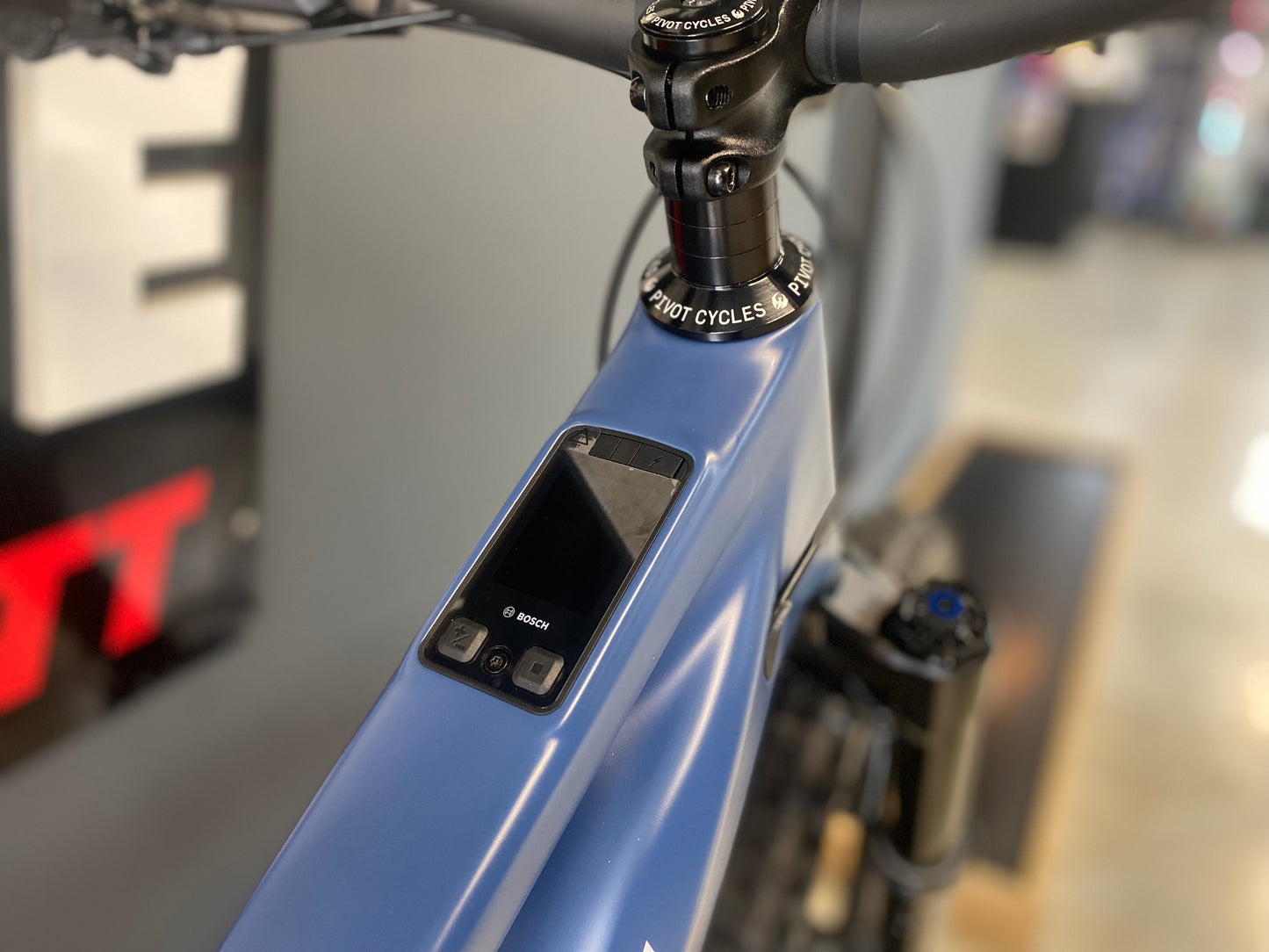 Pivot Shuttle AM Pro XO AXS 26