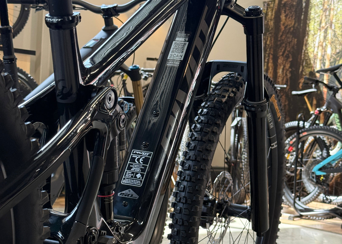 Pivot SHUTTLE AMPD Pro XO 26 Noir