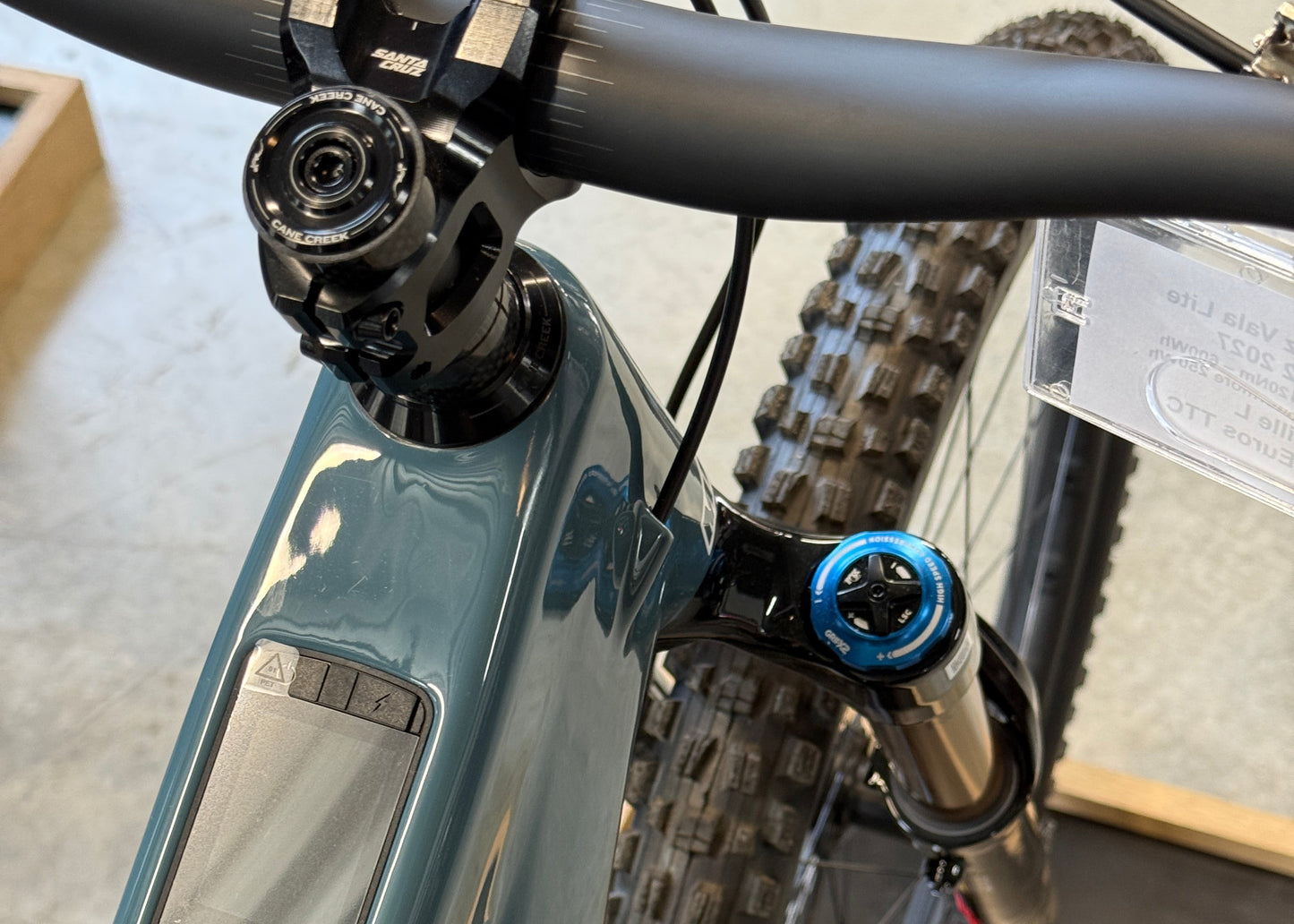 Santa Cruz Vala XT Di2 Lite RSV 26 Bleu