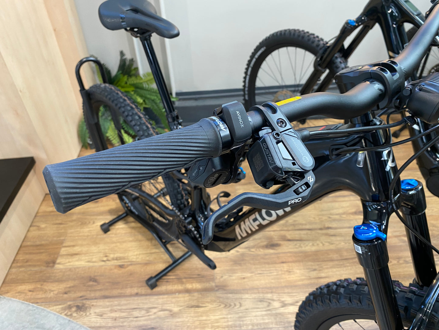 Amflow PX Carbon 2027