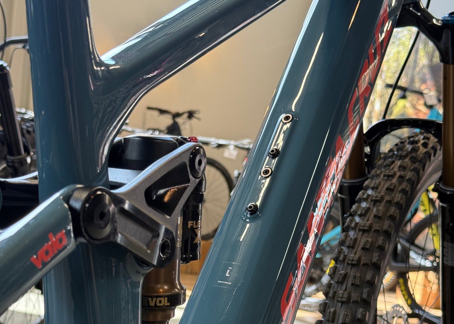 Santa Cruz Vala XT Di2 Lite RSV 26 Bleu
