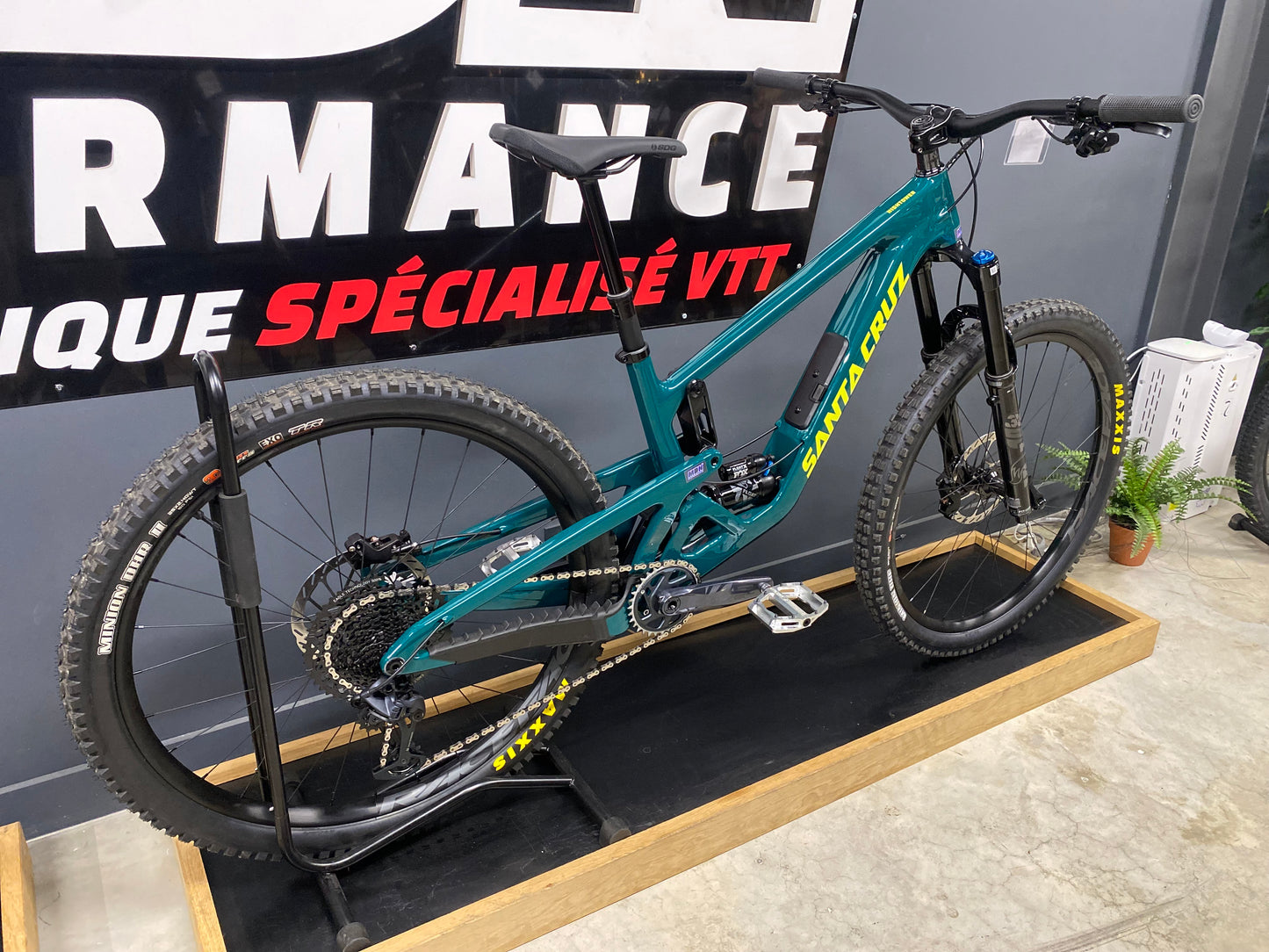 SANTA CRUZ HIGHTOWER 4 S-KIT