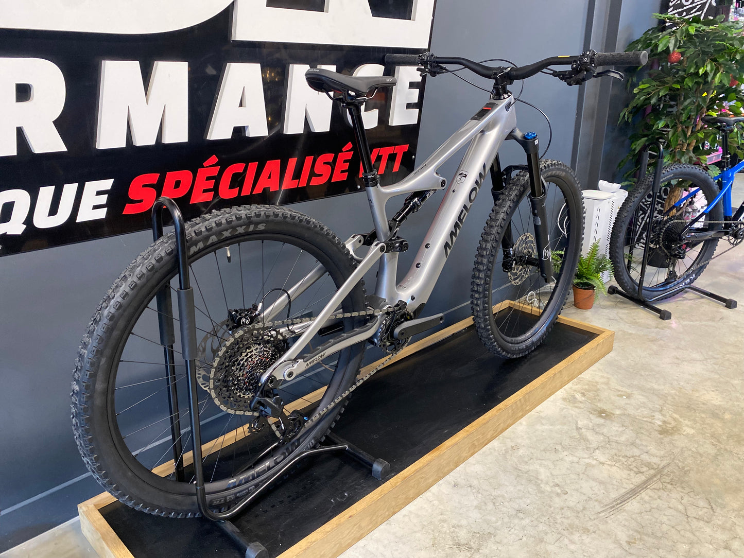 AMFLOW PL Carbon 800WH