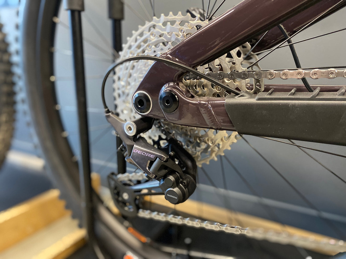 Santa Cruz Vala ALU DEORE