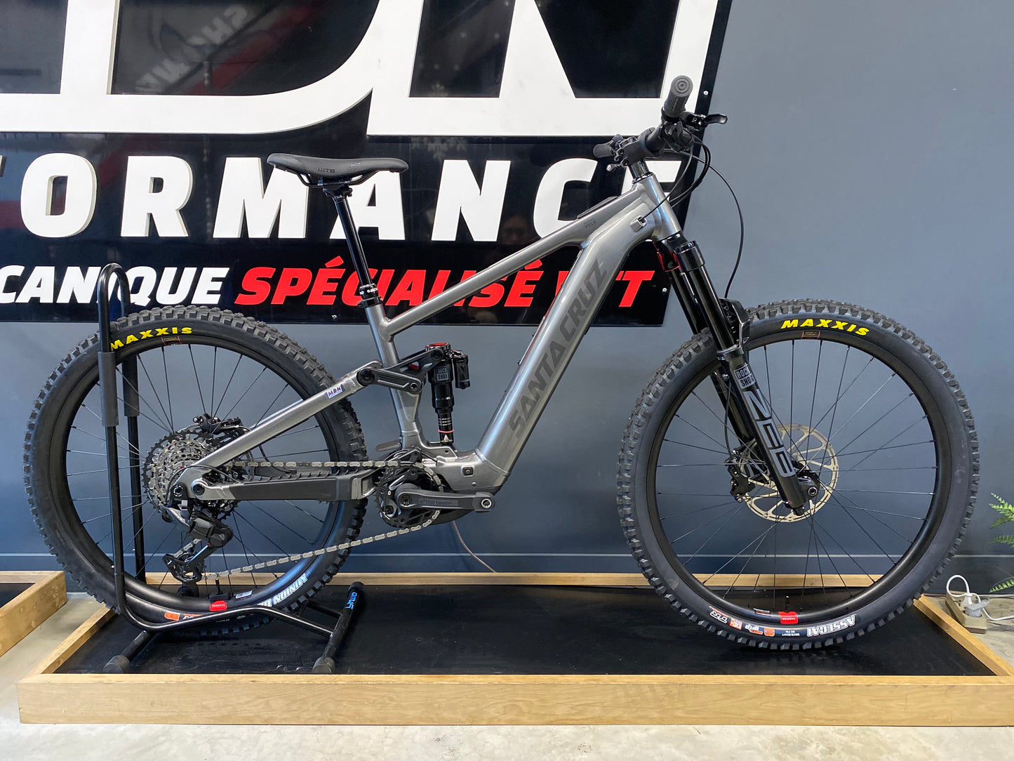 Santa Cruz Vala ALU 70