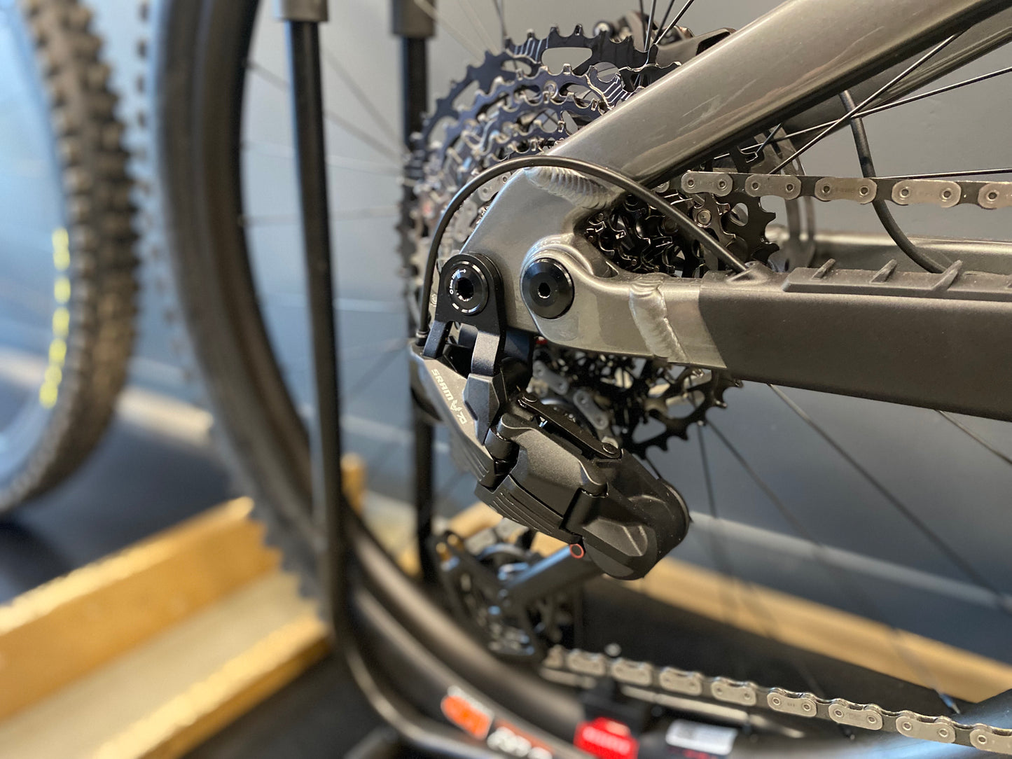 Santa Cruz Vala ALU 70