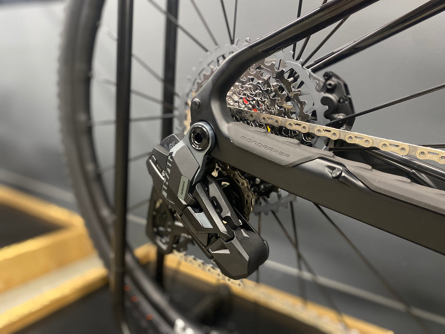 MONDRAKER ARID CARBON R 2026