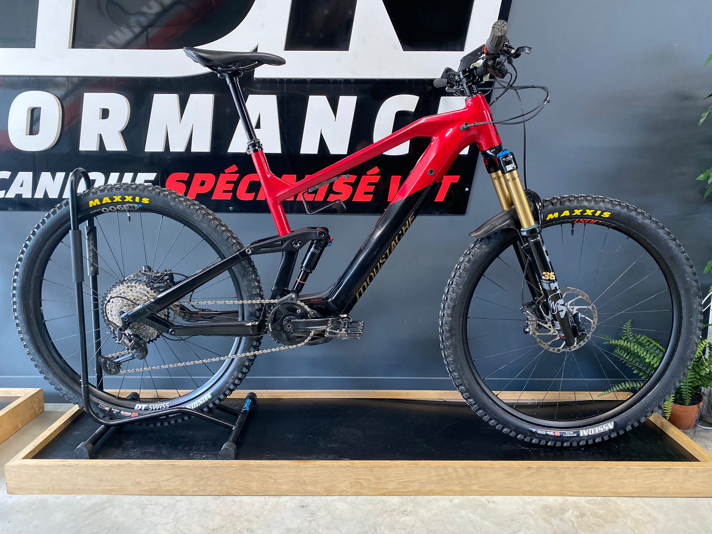 Moustache Samedi 29 Trail 8 - Taille XL