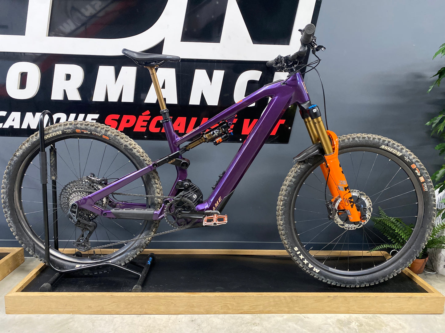 Moustache Game 160.9 Launch Edition - Taille L