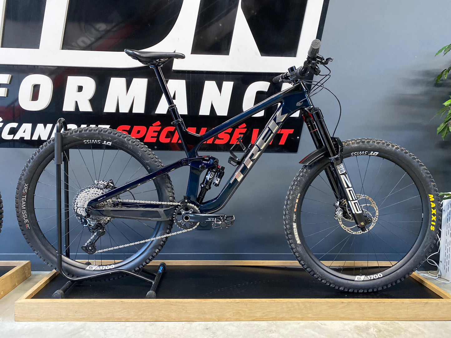 Trek Slash carbon 9.8 2023 - Taille L