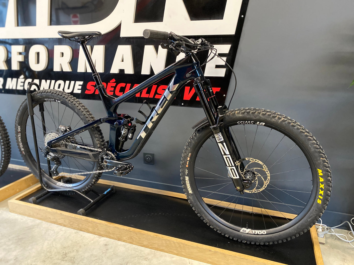 Trek Slash carbon 9.8 2023 - Taille L