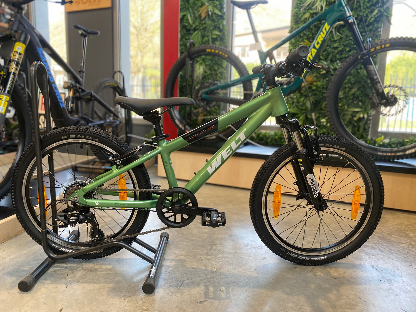 Welt Brave 1.0 20" Vert