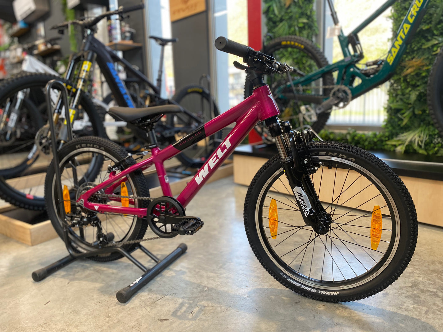 Welt Brave 1.0 20" Rose