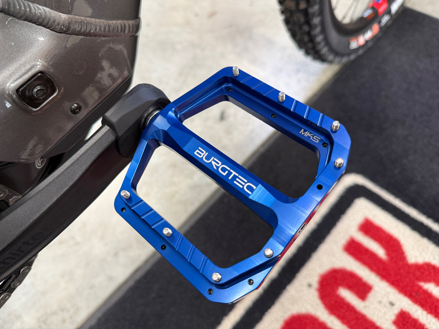 Santa Cruz Vala ALU 70 - Burgtec Blue Edition